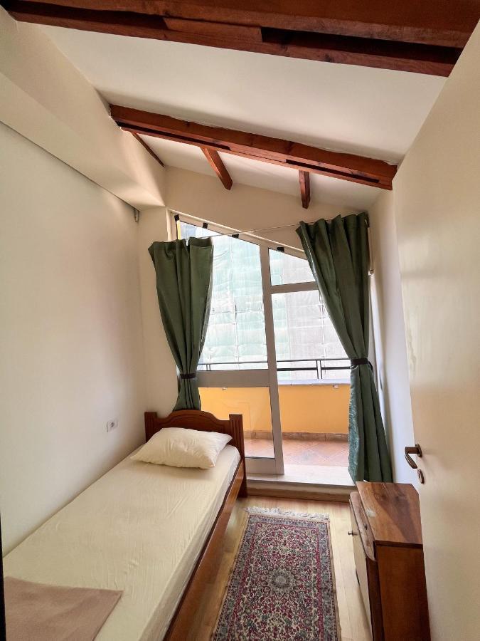 Auberge de jeunesse Blue Door Tirana